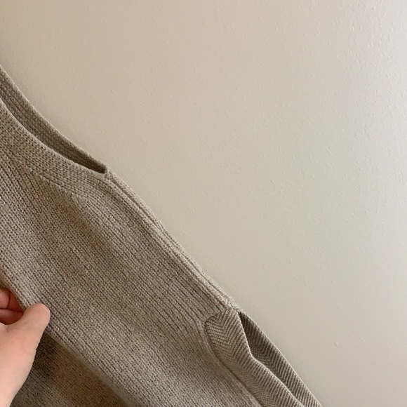 Aritzia wilfred sweater vest - Picture 2 of 4